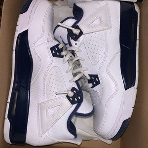 Jordan 4 size 6Y